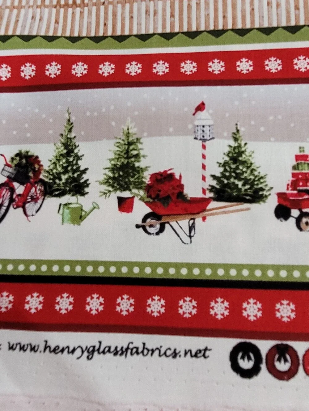 Holiday Happy Place Jan Shade Beach Henry Glass Fabrics Sewing Fabric (1024)